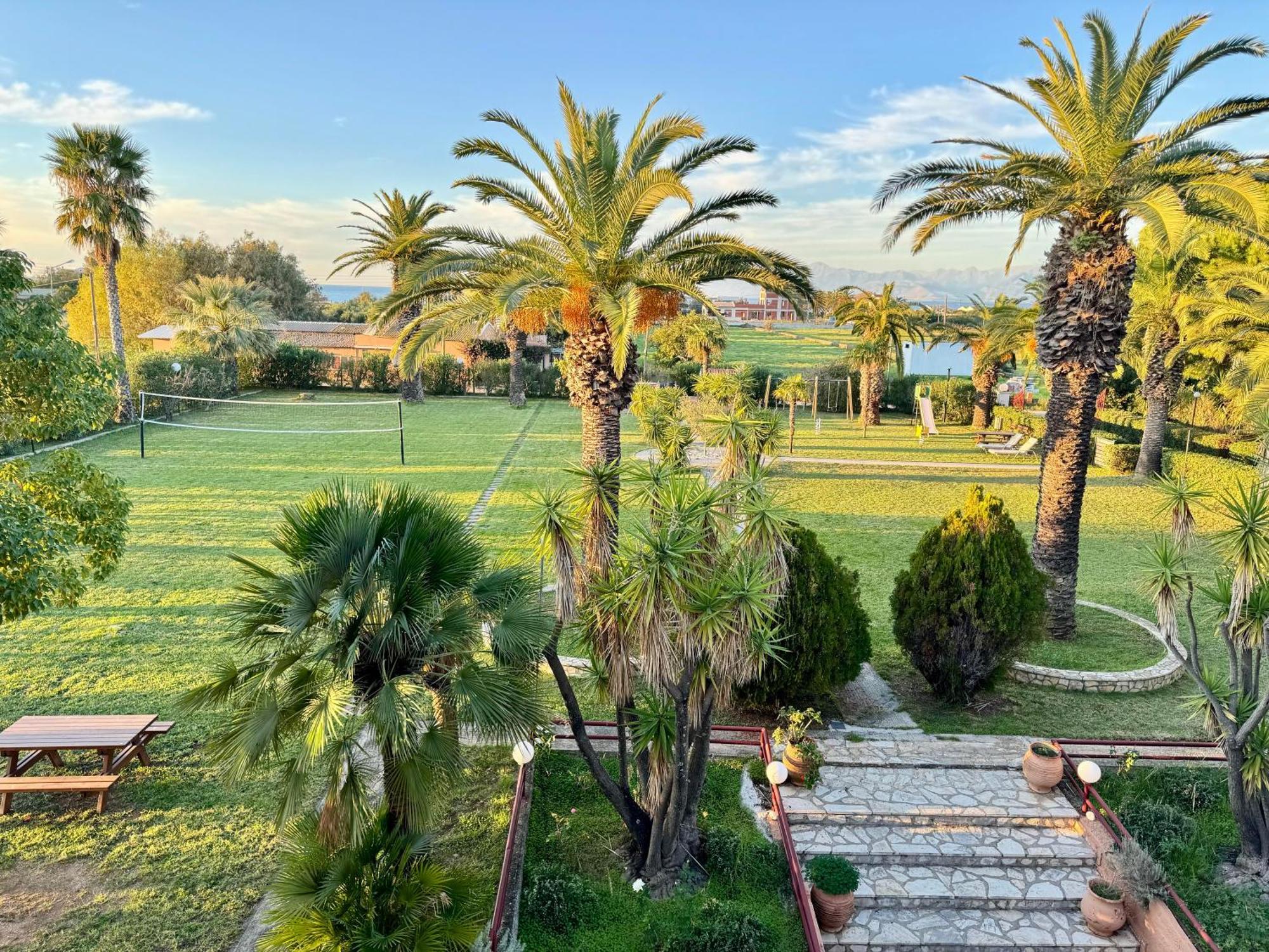 Villa Pami Almiros Beach Екстер'єр фото