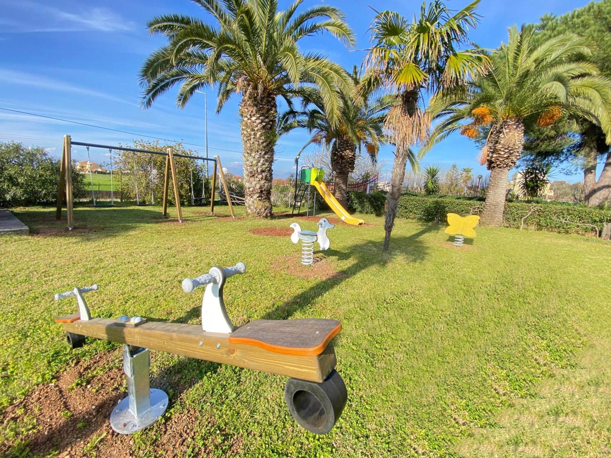 Villa Pami Almiros Beach Екстер'єр фото